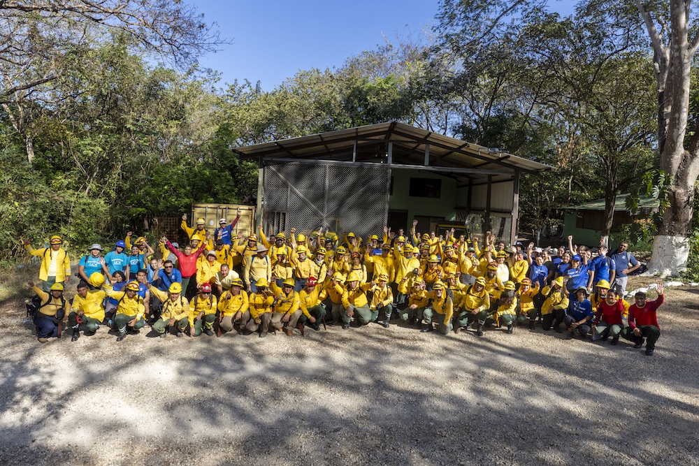 Voluntariado masivo previene incendios forestales en Guanacaste
