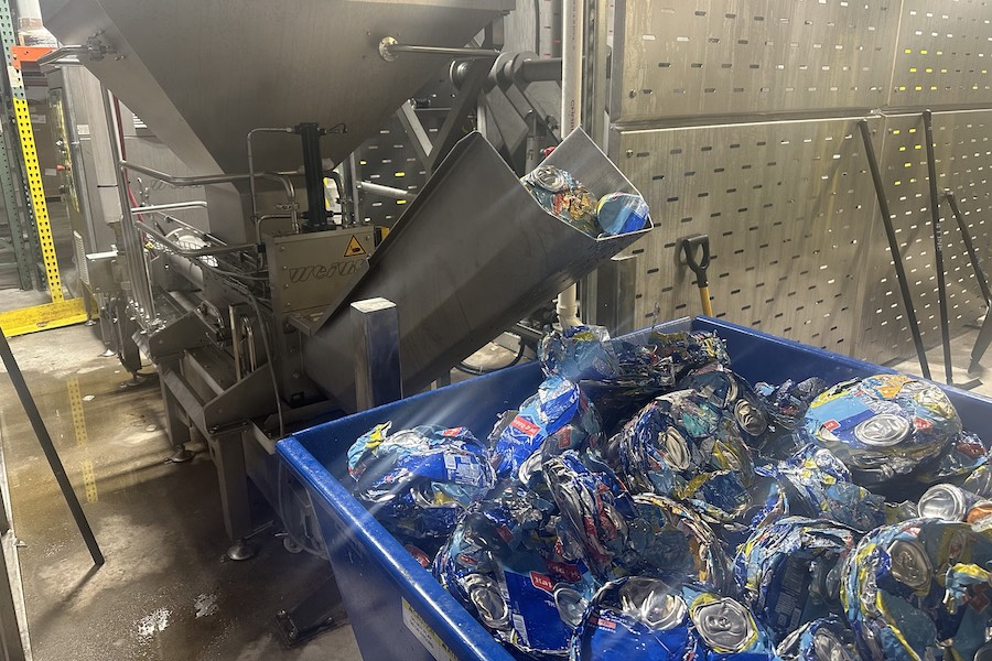 Nuevo densificador de latas revoluciona el proceso de reciclaje en FIFCO USA