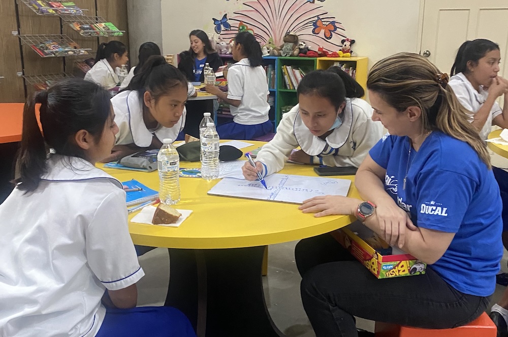 Acciones solidarias del programa “Entre Hermanos” – IAK Guatemala