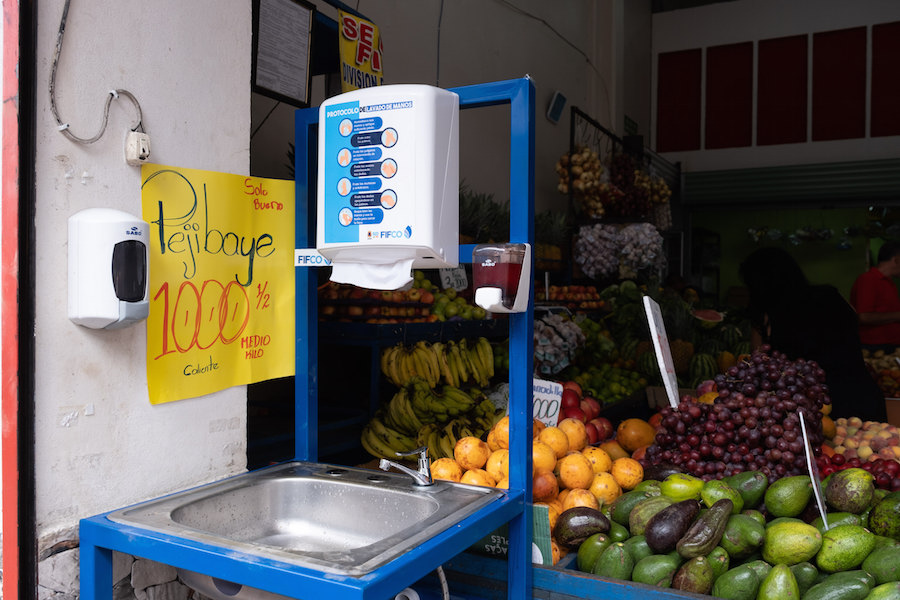 FIFCO dona lavamanos