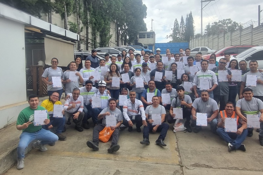 Certificación de brigadistas IAK 2024: Un Éxito en capacitación y seguridad